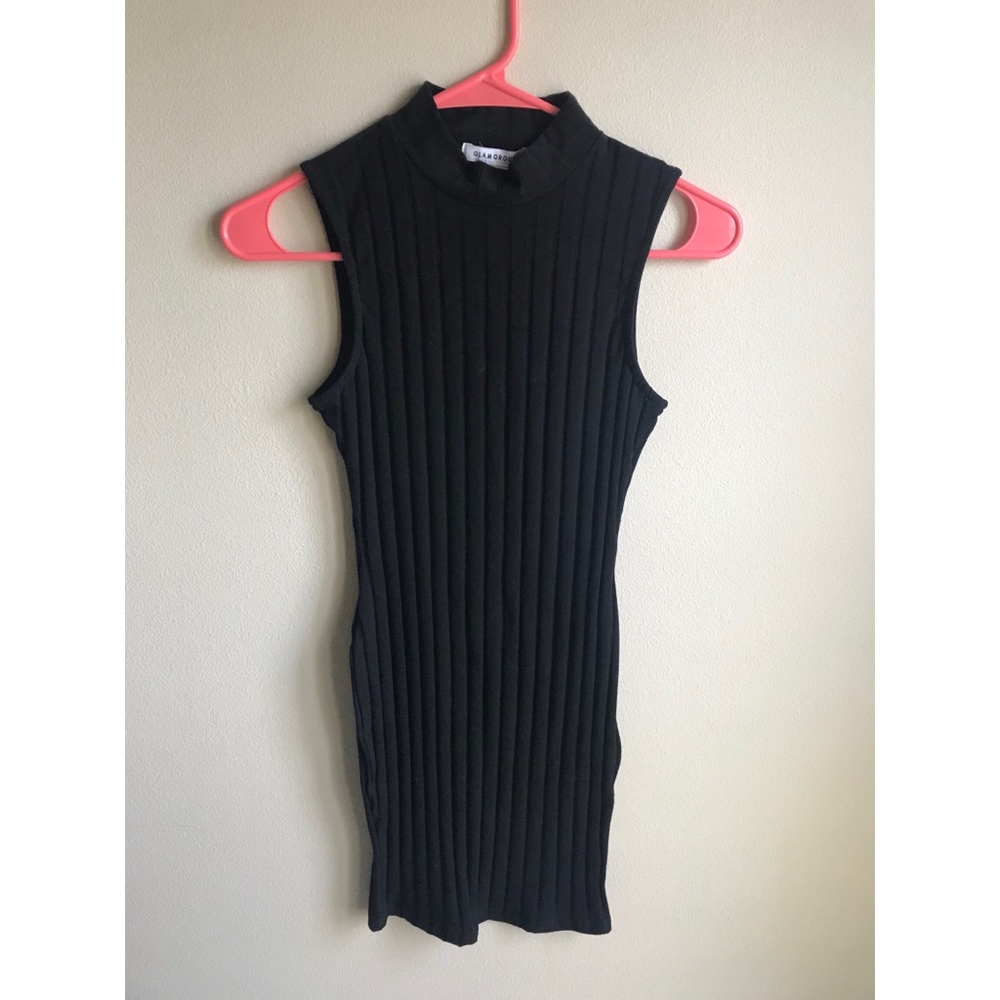 Black bodycon dress